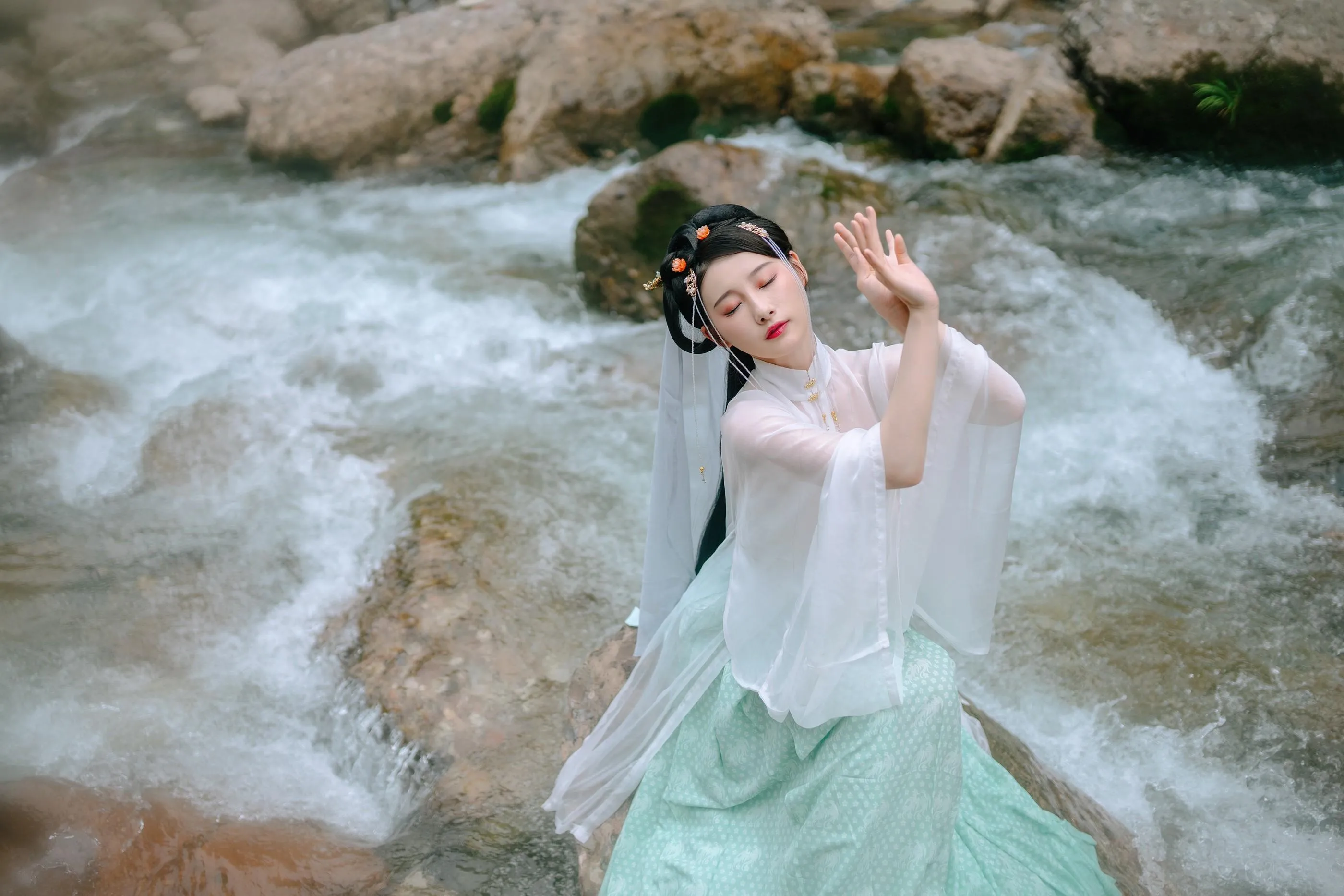 [艺图语] 2022.05.22 清歌 -芝月- [23P]插图9